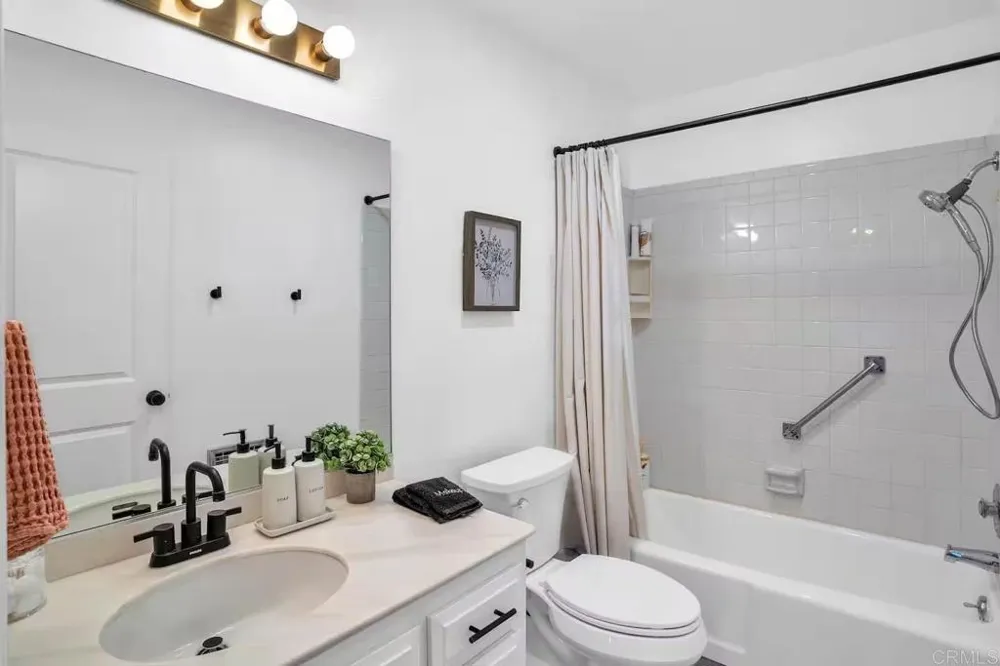 3550 Laketree Drive Fallbrook, CA 92028