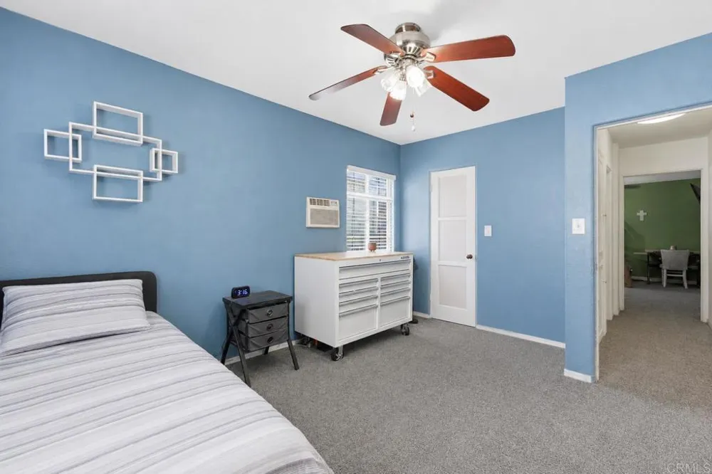 918 Galopago Spring Valley, CA 91977