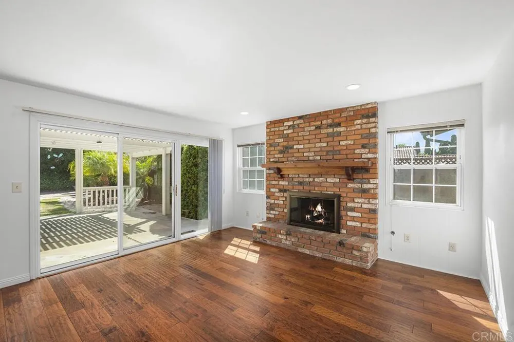 5754 CENTRAL AVE Bonita, CA 91902