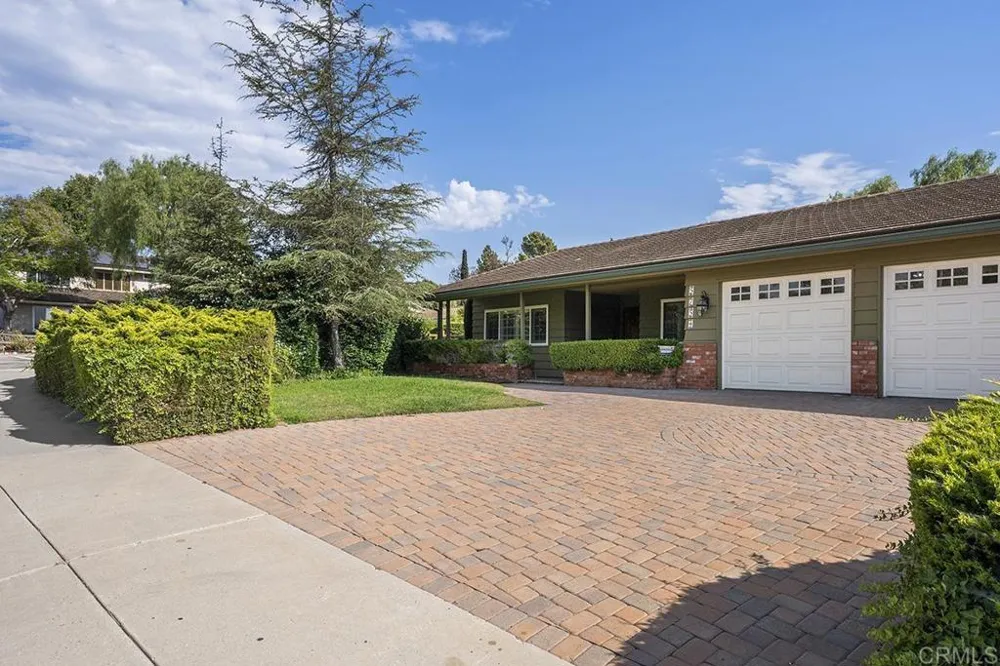 5754 CENTRAL AVE Bonita, CA 91902