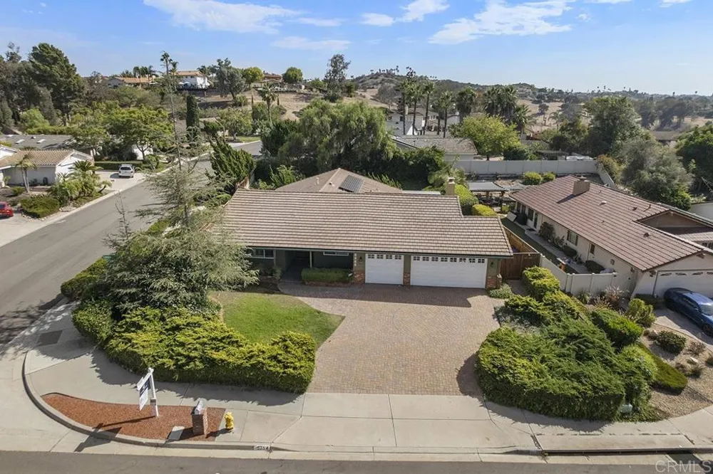 5754 CENTRAL AVE Bonita, CA 91902