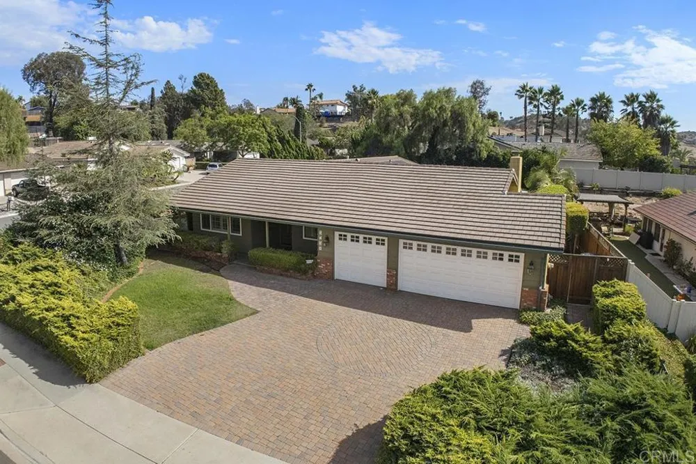 5754 CENTRAL AVE Bonita, CA 91902