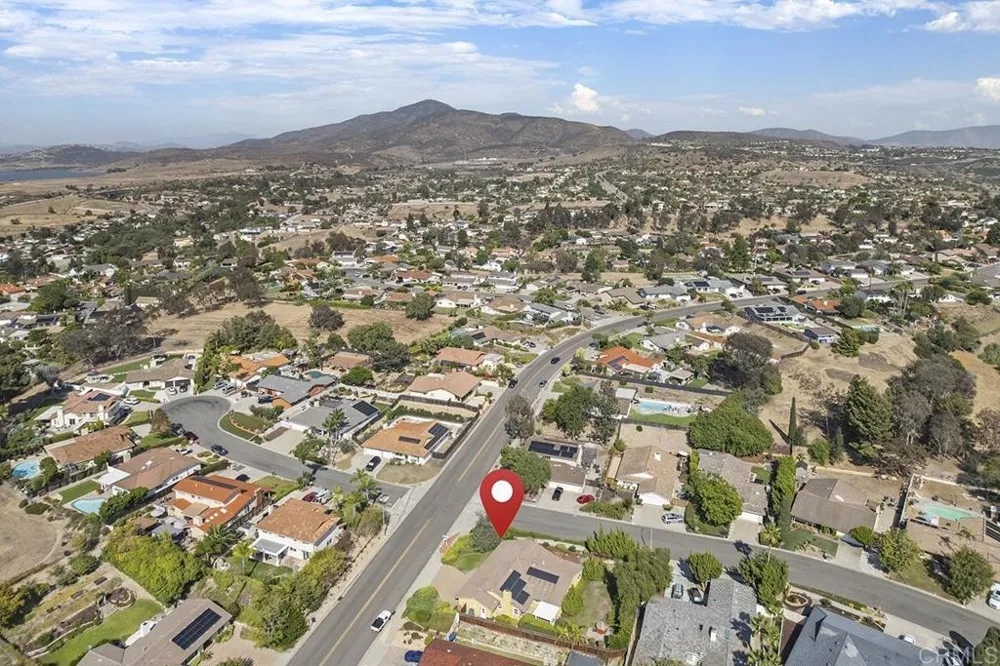 5754 CENTRAL AVE Bonita, CA 91902