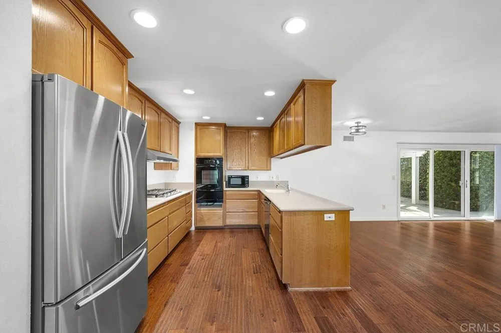 5754 CENTRAL AVE Bonita, CA 91902