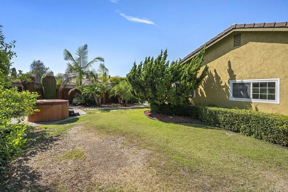 5754 CENTRAL AVE Bonita, CA 91902