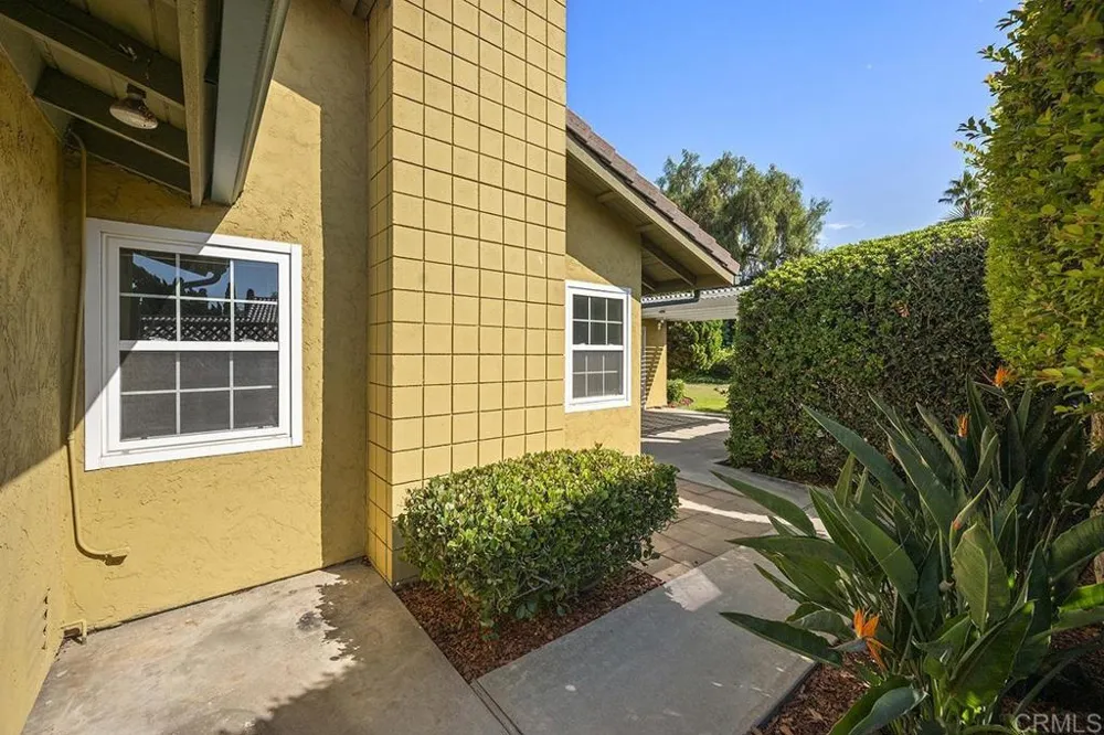 5754 CENTRAL AVE Bonita, CA 91902