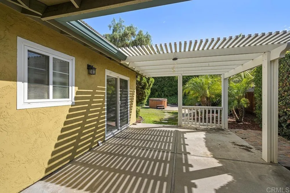 5754 CENTRAL AVE Bonita, CA 91902