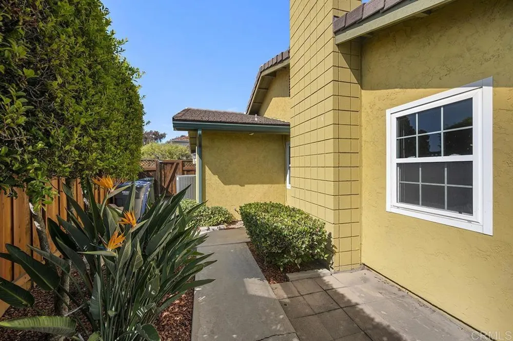 5754 CENTRAL AVE Bonita, CA 91902
