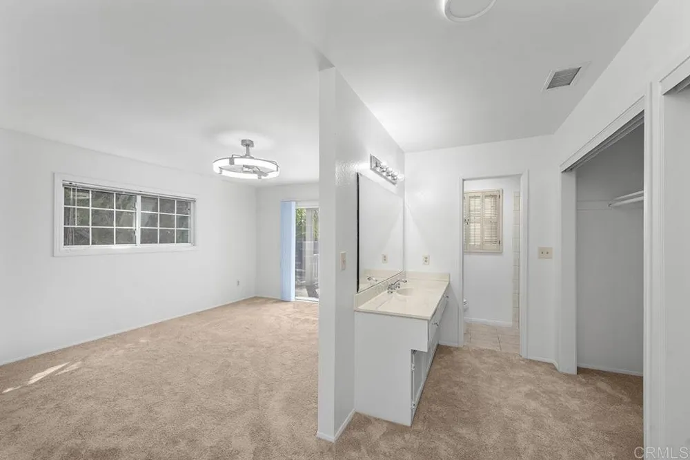 5754 CENTRAL AVE Bonita, CA 91902