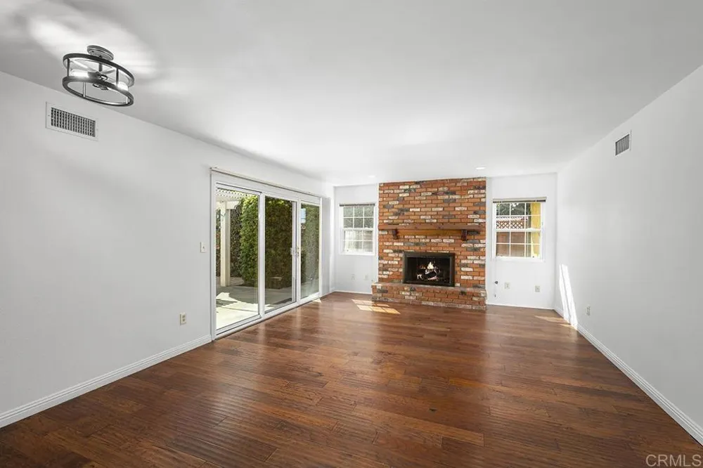 5754 CENTRAL AVE Bonita, CA 91902
