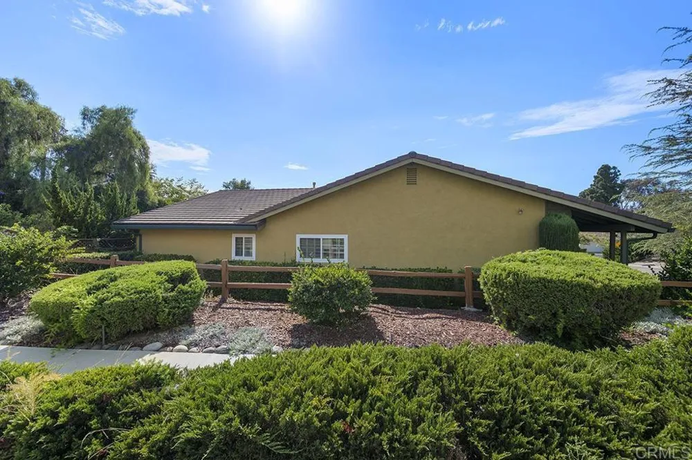 5754 CENTRAL AVE Bonita, CA 91902