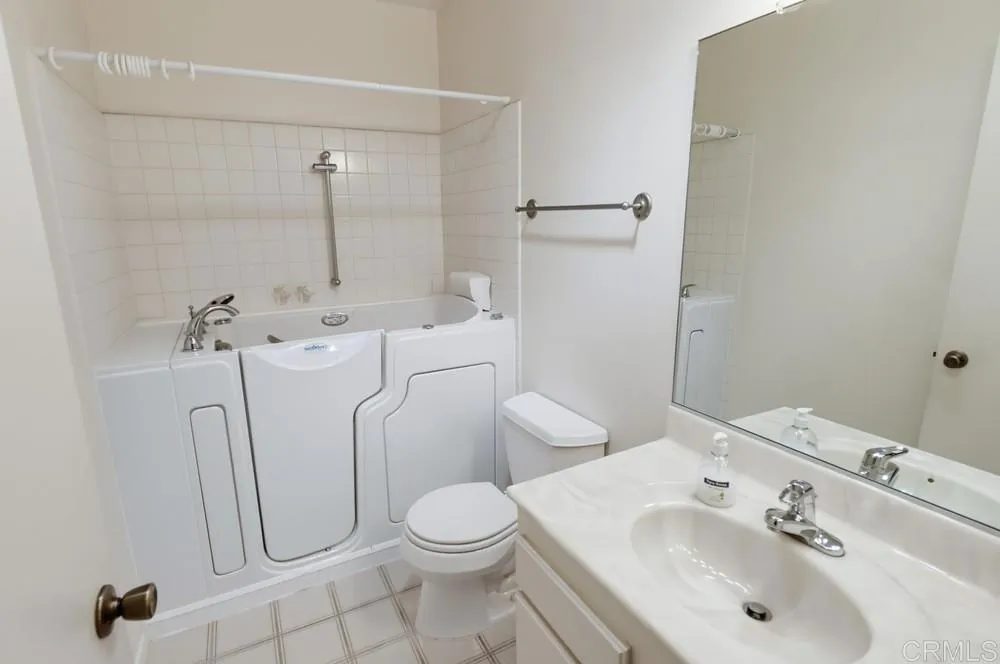 6744 Caminito Del Greco San Diego, CA 92120