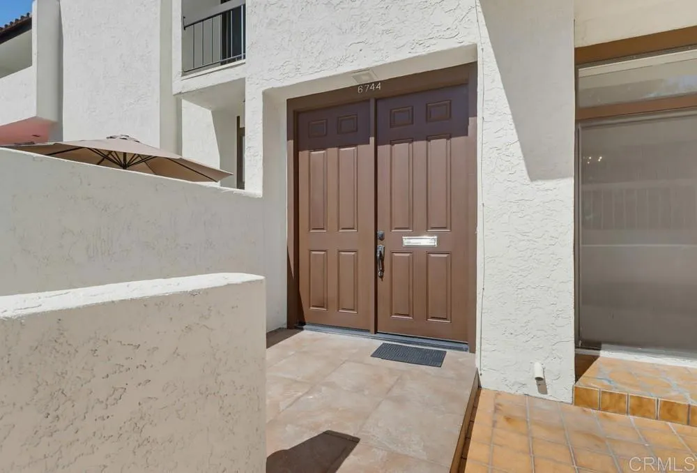 6744 Caminito Del Greco San Diego, CA 92120