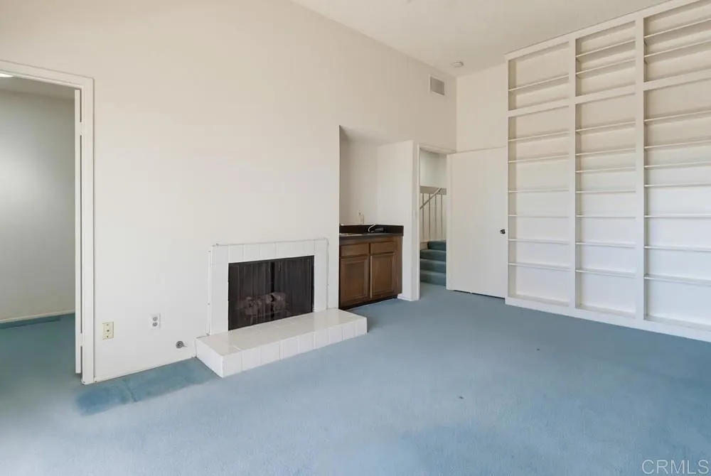 6744 Caminito Del Greco San Diego, CA 92120