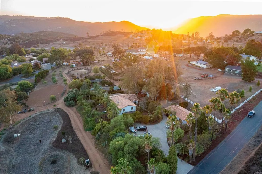 20276 Rancho Villa Road Ramona, CA 92065