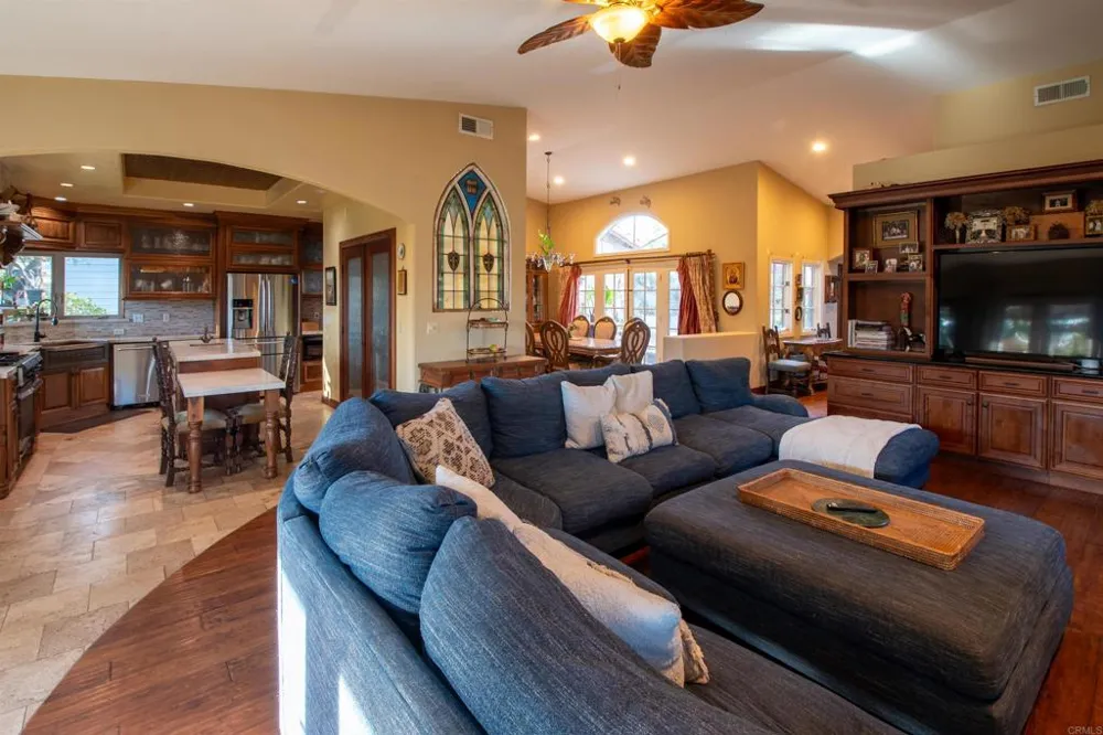 20276 Rancho Villa Road Ramona, CA 92065