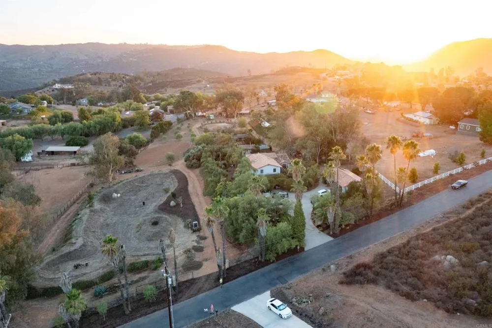 20276 Rancho Villa Road Ramona, CA 92065