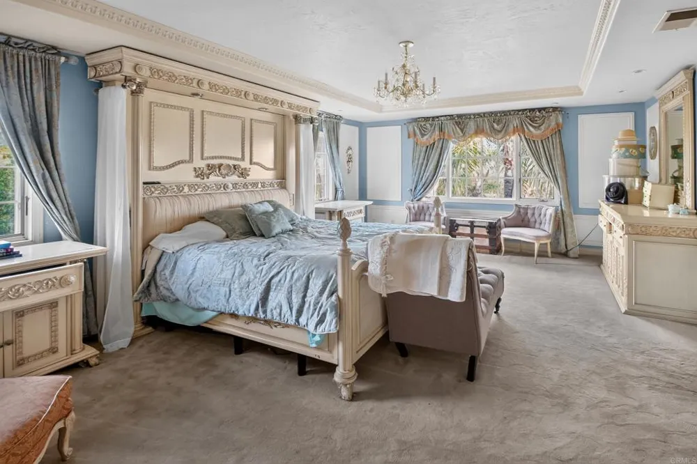 20276 Rancho Villa Road Ramona, CA 92065