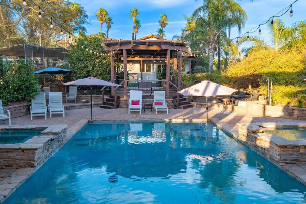 20276 Rancho Villa Road Ramona, CA 92065