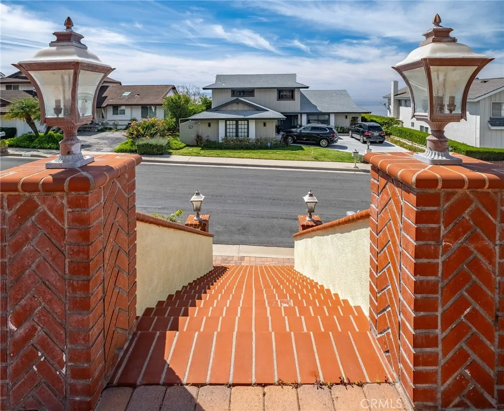 3675 Vigilance Rancho Palos Verdes, CA 90275