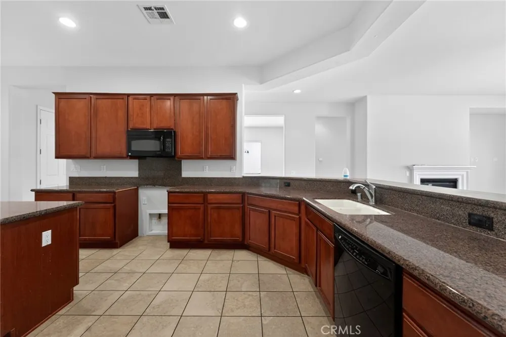 5307 Via Bajamar Hemet, CA 92545