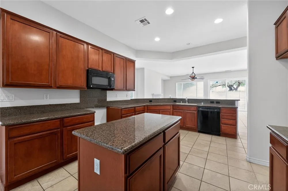 5307 Via Bajamar Hemet, CA 92545