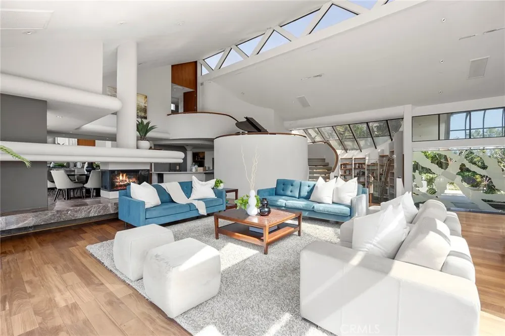 130 S Leola Way Anaheim Hills, CA 92807