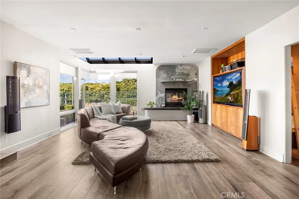 130 S Leola Way Anaheim Hills, CA 92807