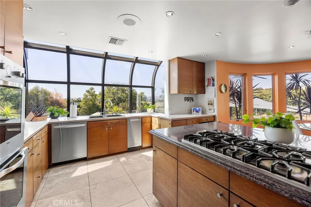 130 S Leola Way Anaheim Hills, CA 92807