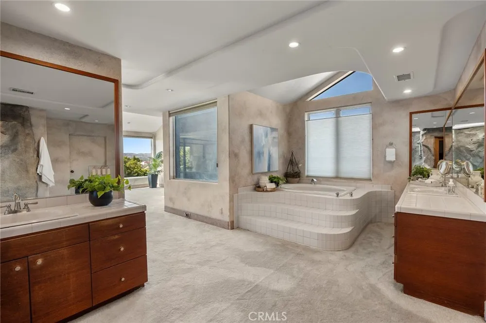 130 S Leola Way Anaheim Hills, CA 92807