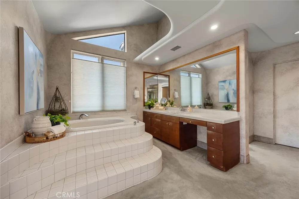 130 S Leola Way Anaheim Hills, CA 92807