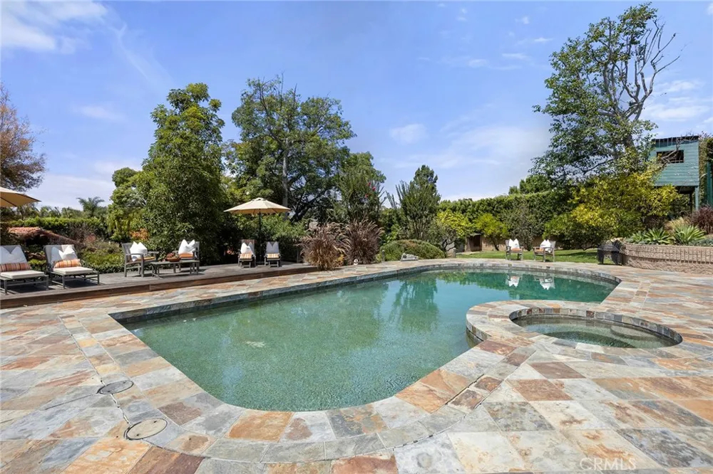 130 S Leola Way Anaheim Hills, CA 92807
