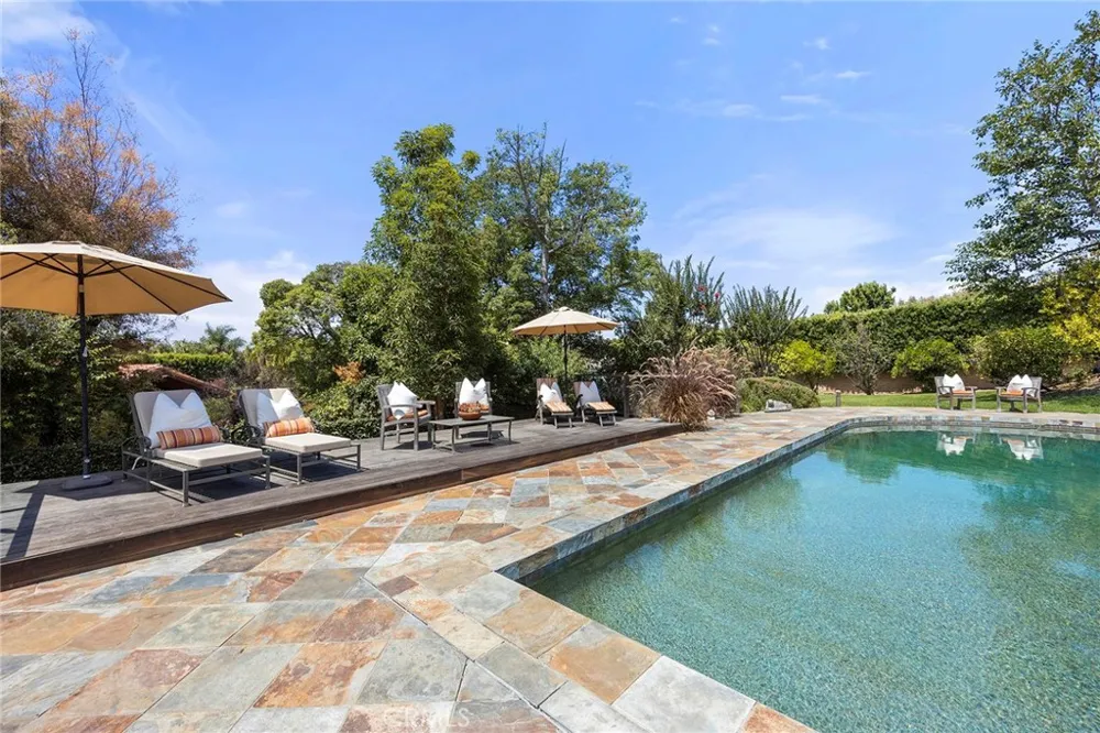 130 S Leola Way Anaheim Hills, CA 92807
