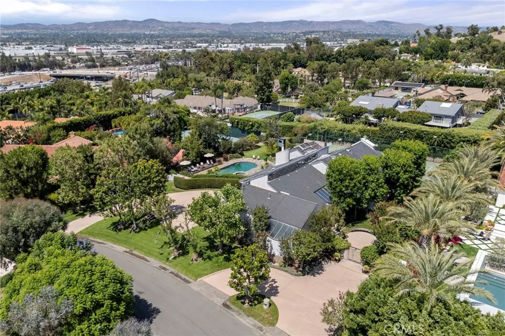 130 S Leola Way Anaheim Hills, CA 92807