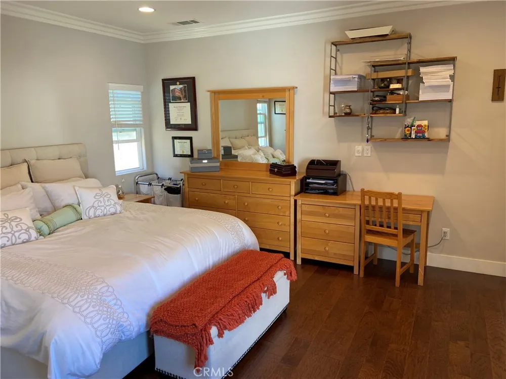 4470 Stansbury Avenue Sherman Oaks, CA 91423