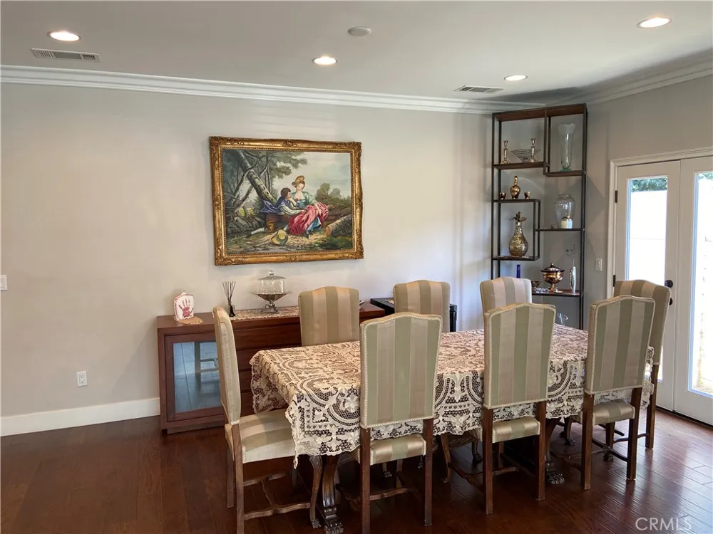 4470 Stansbury Avenue Sherman Oaks, CA 91423