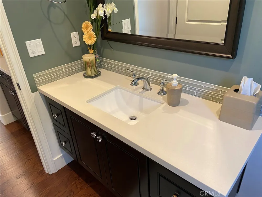 4470 Stansbury Avenue Sherman Oaks, CA 91423