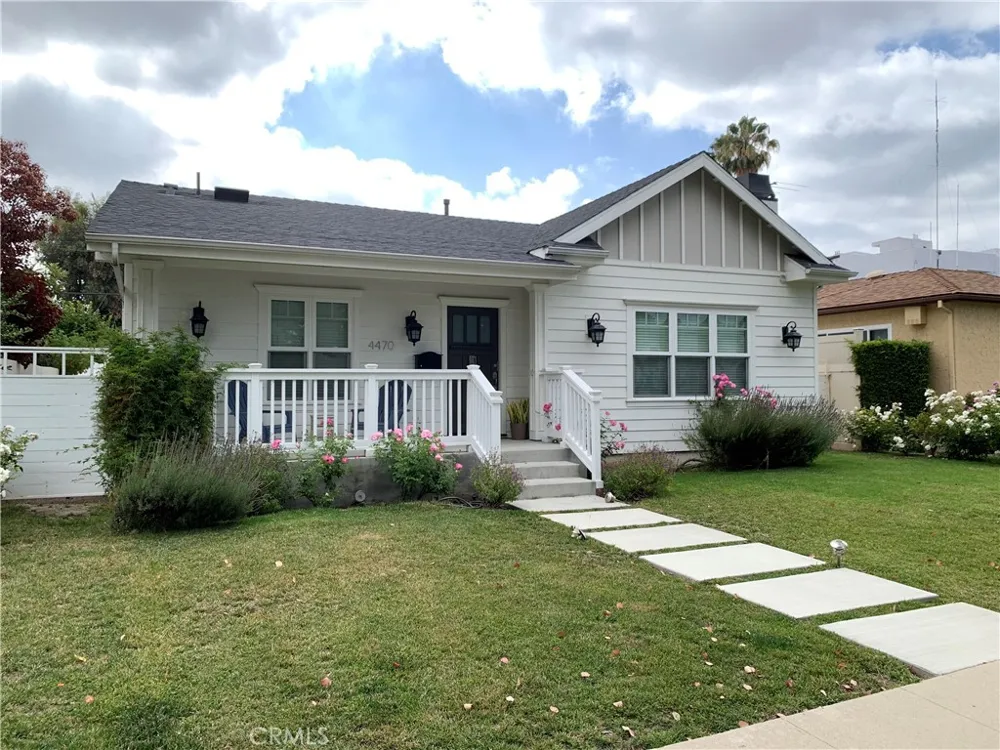4470 Stansbury Avenue Sherman Oaks, CA 91423