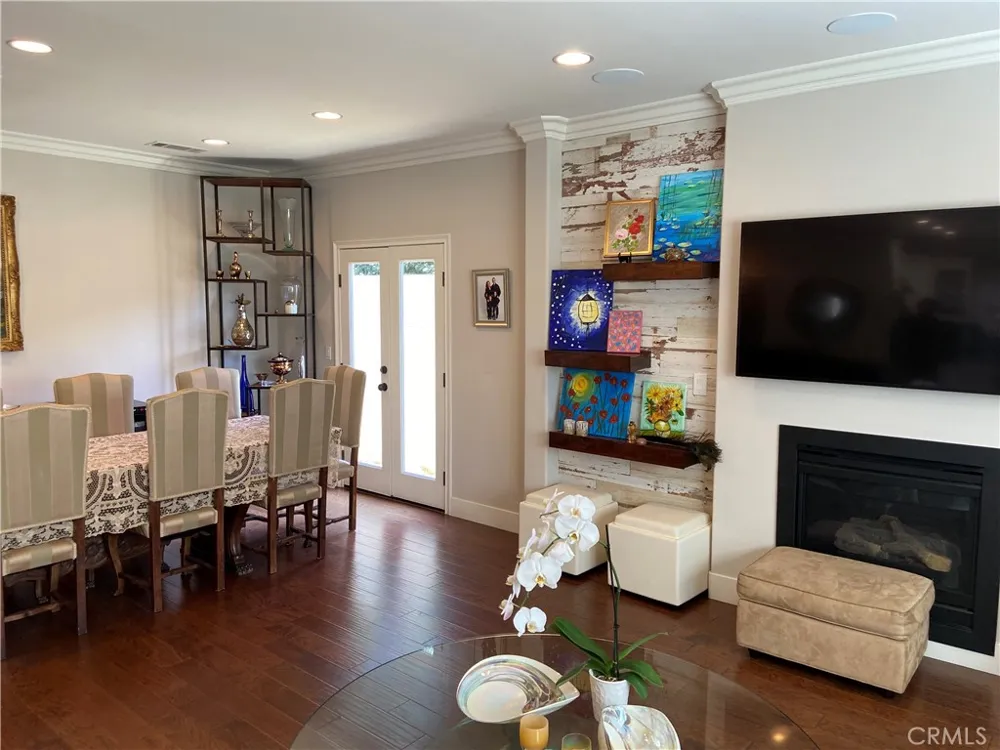 4470 Stansbury Avenue Sherman Oaks, CA 91423