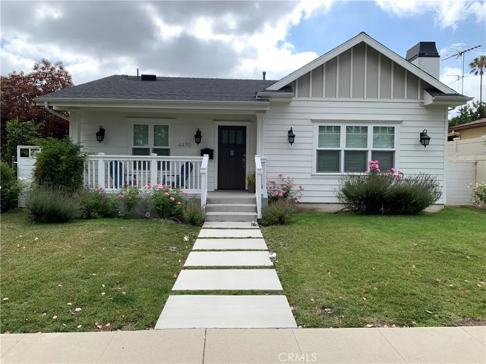 4470 Stansbury Avenue Sherman Oaks, CA 91423
