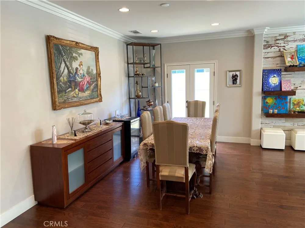 4470 Stansbury Avenue Sherman Oaks, CA 91423