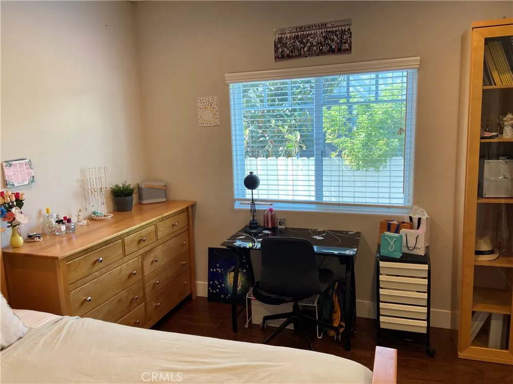 4470 Stansbury Avenue Sherman Oaks, CA 91423
