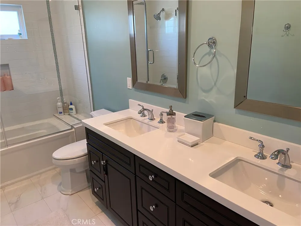 4470 Stansbury Avenue Sherman Oaks, CA 91423