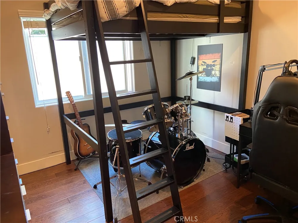 4470 Stansbury Avenue Sherman Oaks, CA 91423