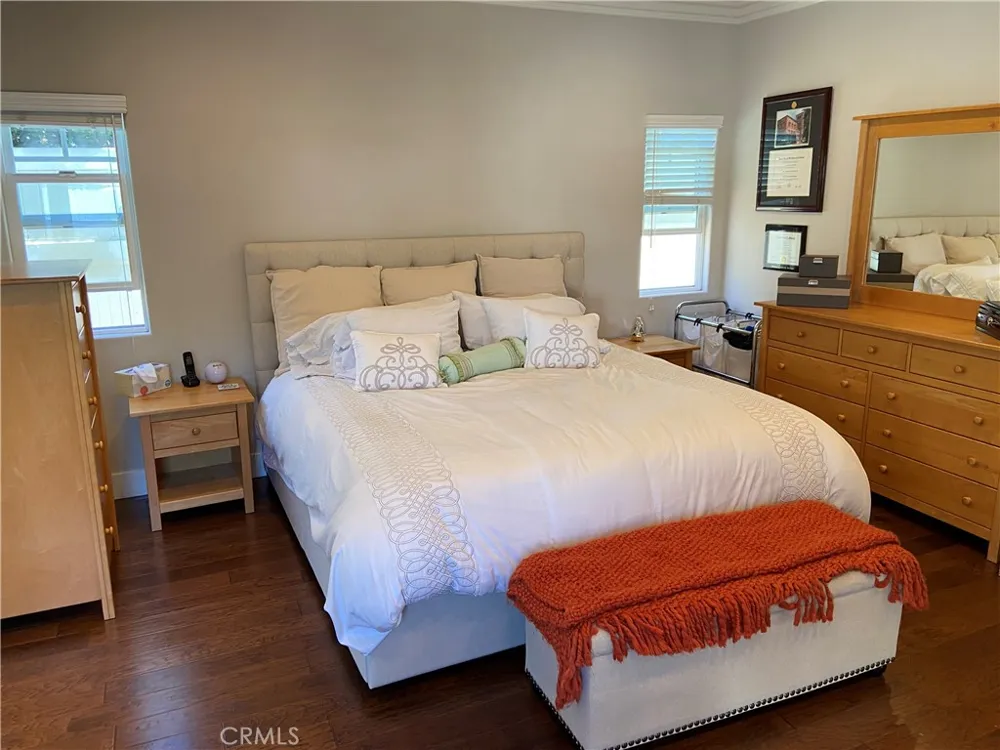 4470 Stansbury Avenue Sherman Oaks, CA 91423