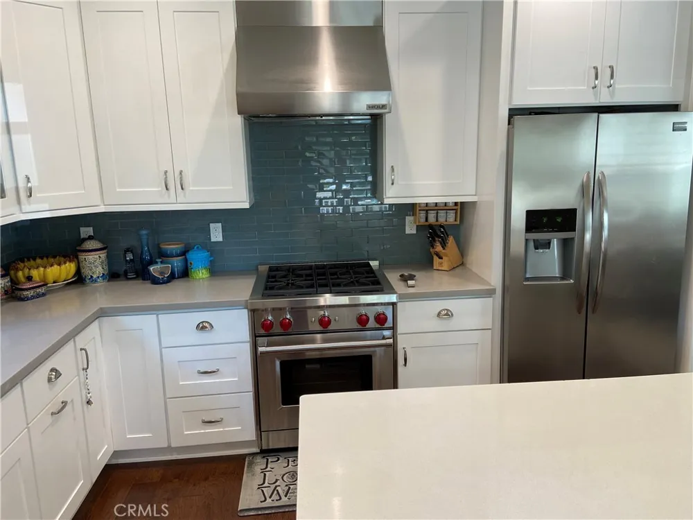 4470 Stansbury Avenue Sherman Oaks, CA 91423