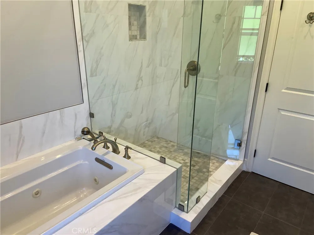 4470 Stansbury Avenue Sherman Oaks, CA 91423