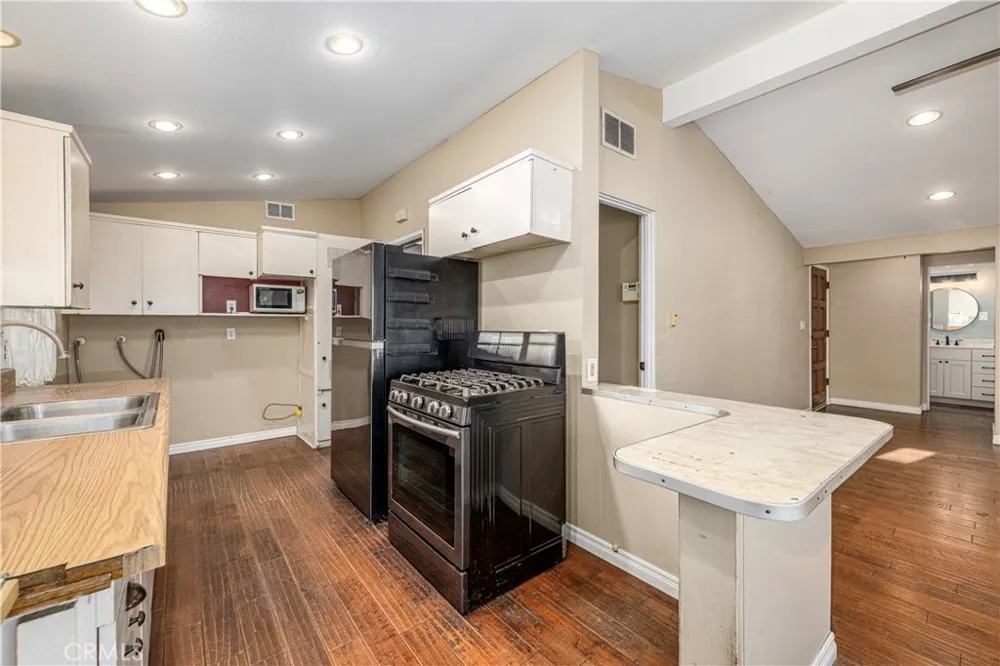 11636 Parkmead Street Santa Fe Springs, CA 90670