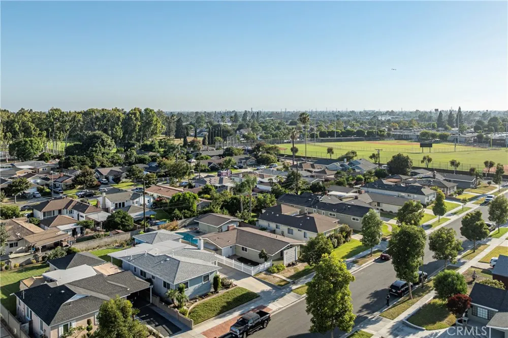 11636 Parkmead Street Santa Fe Springs, CA 90670