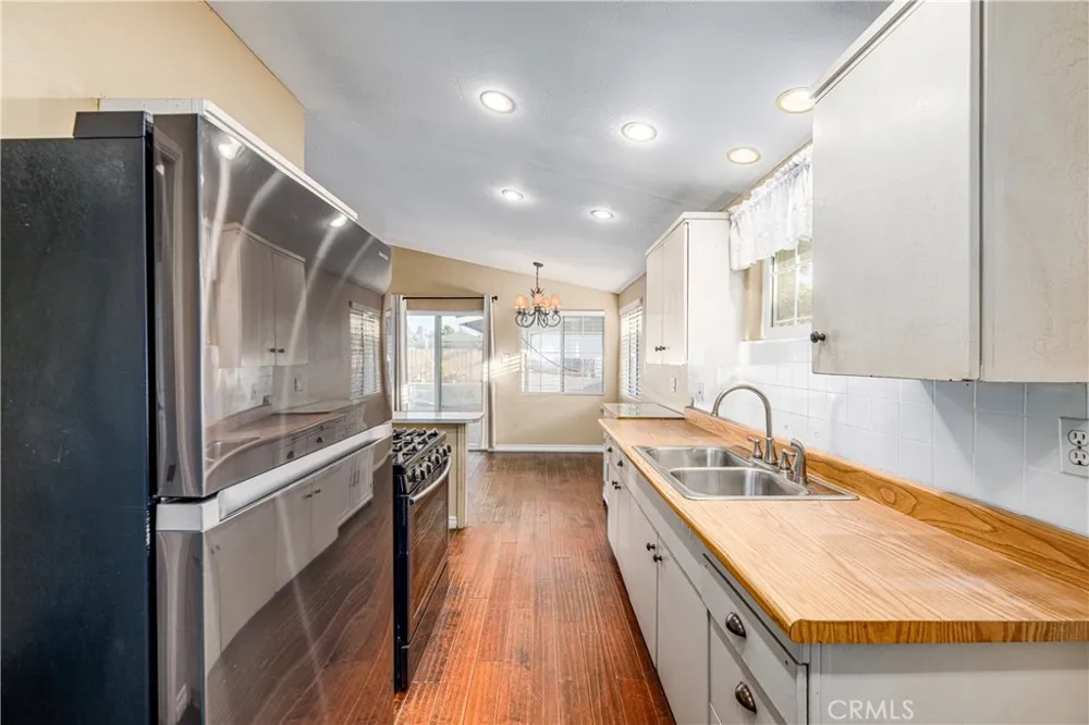 11636 Parkmead Street Santa Fe Springs, CA 90670